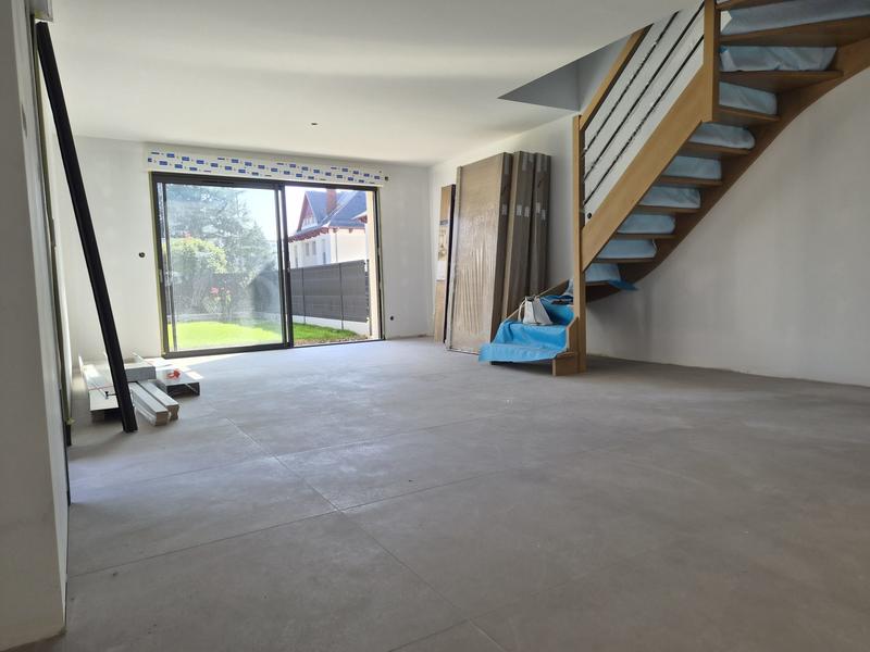 Maison - 102 m² - 4 pièces