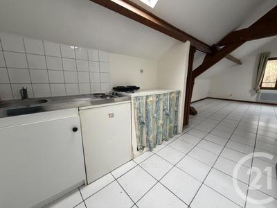 Studio - 25 m² - 1 pièce