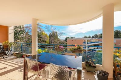 Appartement - 84 m² - 4 pièces