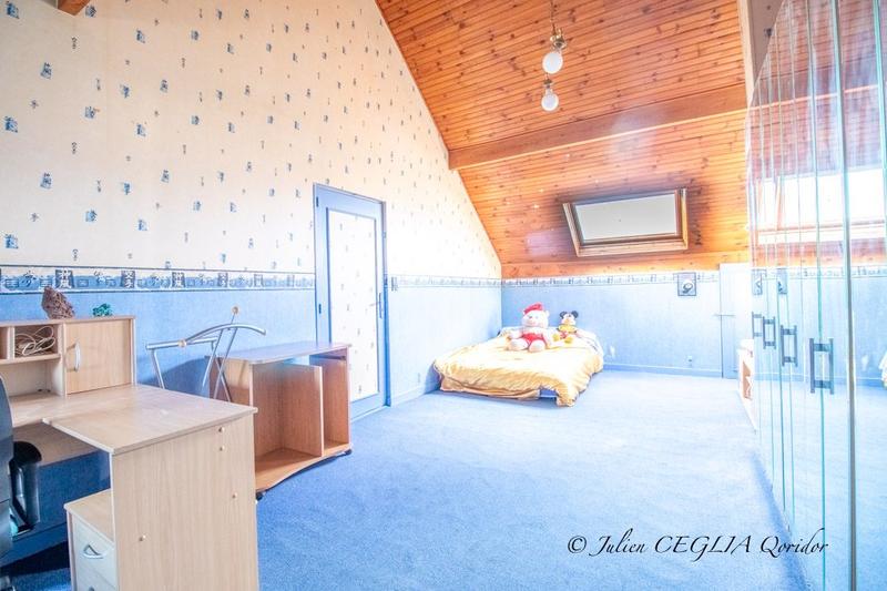 Maison traditionnelle - 175 m² - 7 pièces