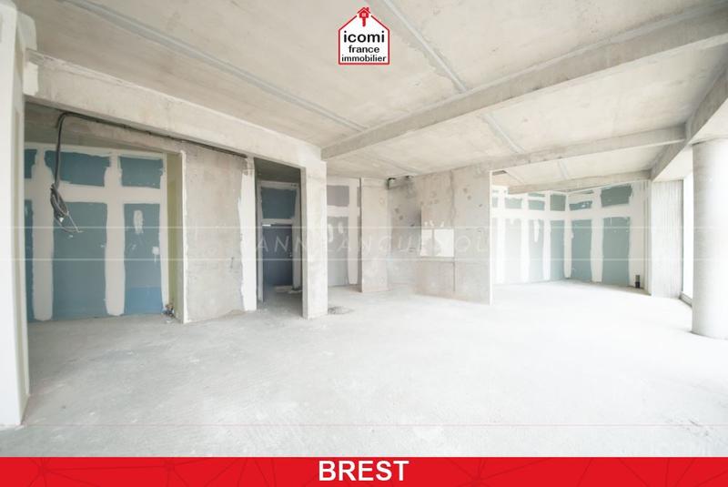 Local commercial - 140 m² - 1 pièce