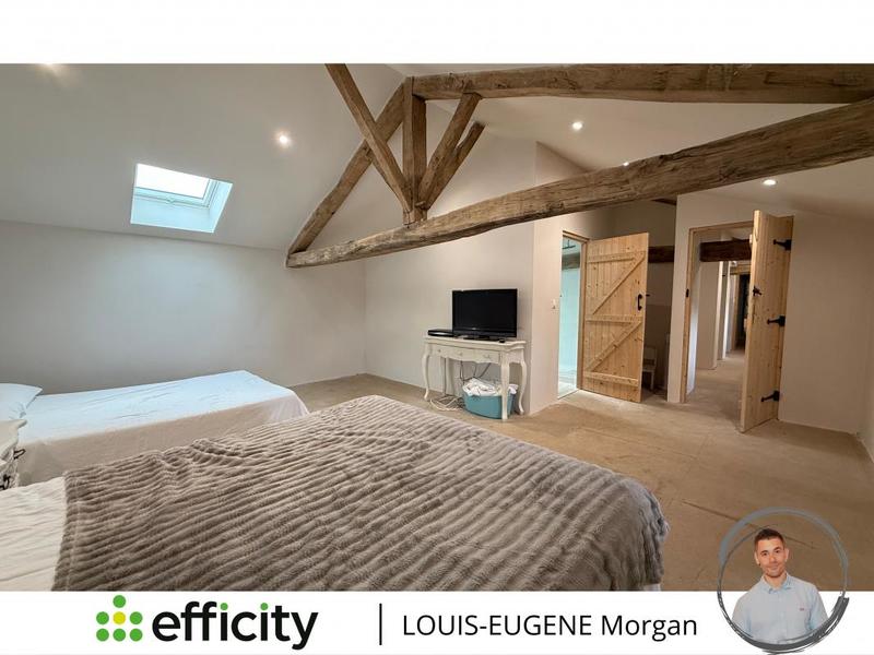 Corps de ferme - 780 m² - 7 pièces