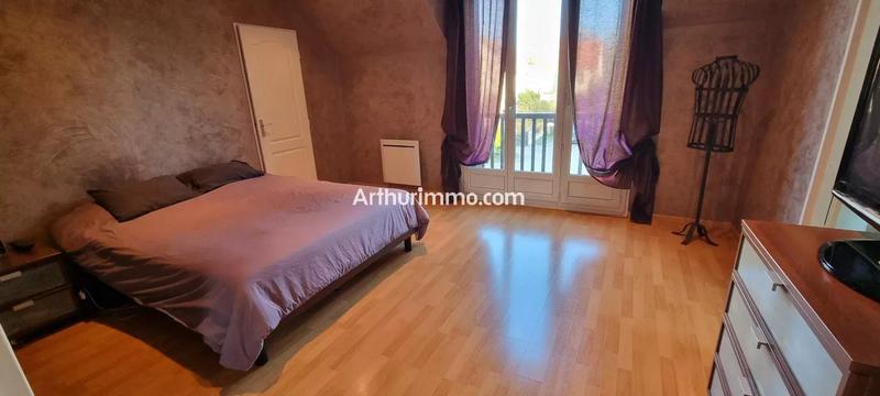 Maison - 180 m² - 8 pièces