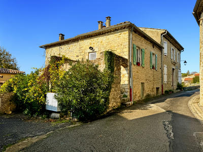 Maison de village - 100 m² - 3 pièces