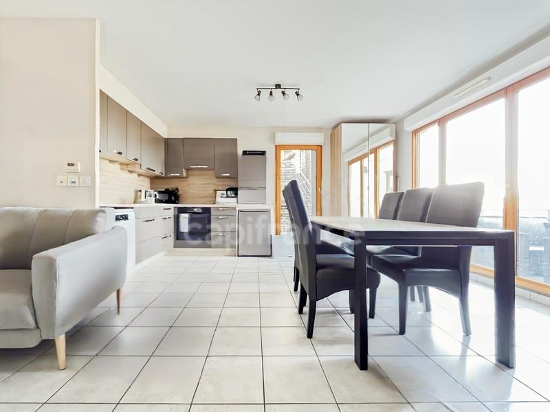 Appartement ancien - 74 m² - 4 pièces