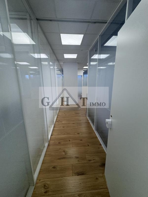 Bureau - 200 m²