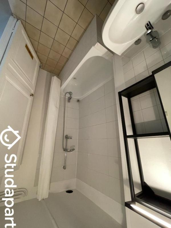 Chambre - 9 m² - 1 pièce