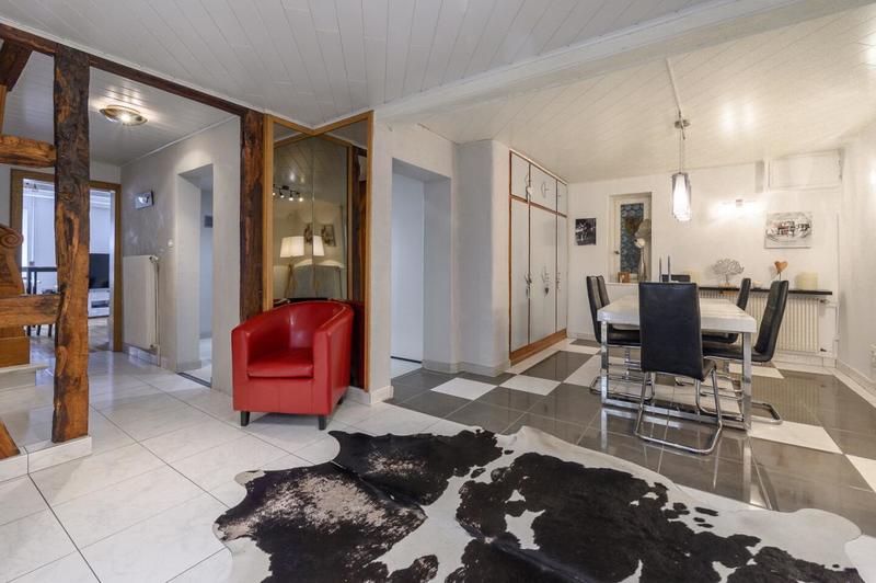 Maison - 405 m² - 6 pièces