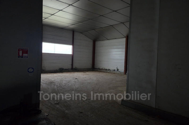 Local commercial - 8 000 m²