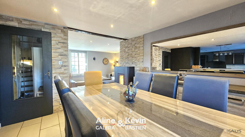 Maison - 102 m² - 4 pièces