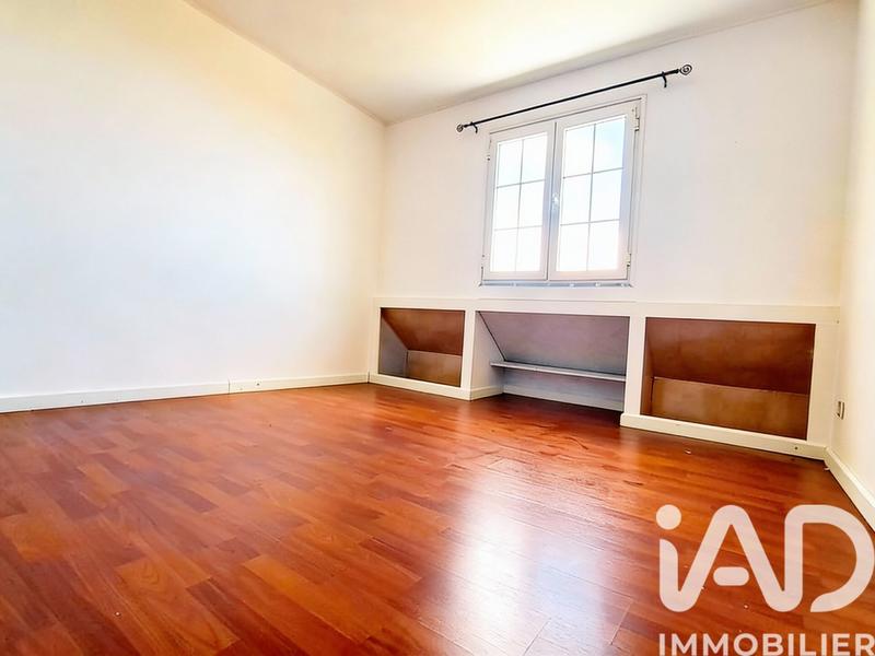 Maison - 250 m² - 12 pièces