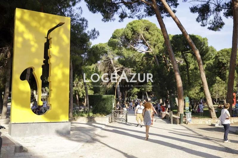 Fonds de commerce - 96 m²