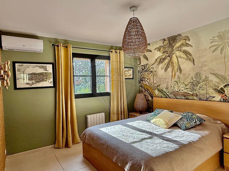 Propriété - 164 m² - 5 pièces