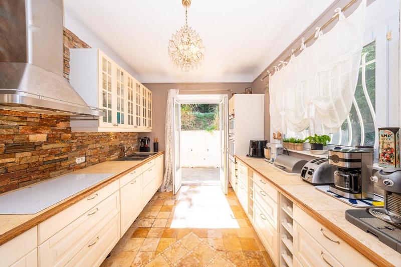 Maison - 150 m² - 5 pièces