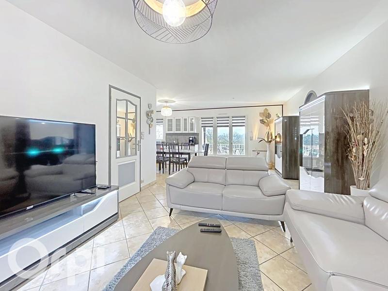 Maison - 102 m² - 4 pièces