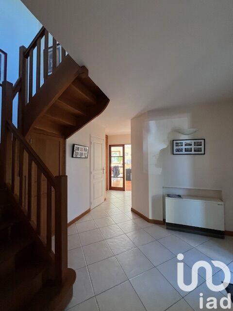 Maison - 204 m² - 7 pièces