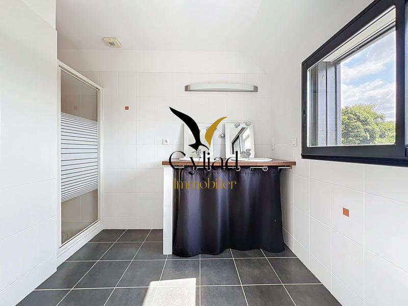 Maison contemporaine - 136 m² - 6 pièces