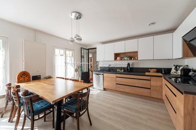 Maison - 167 m² - 7 pièces