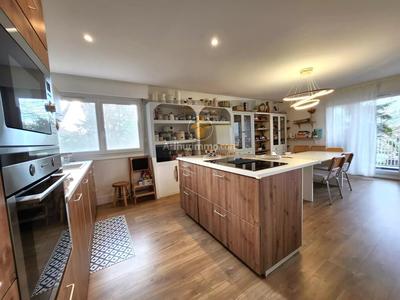 Appartement - 126 m² - 5 pièces