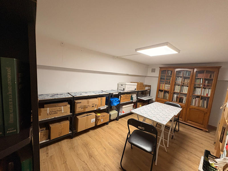 Local commercial - 166 m² - 4 pièces