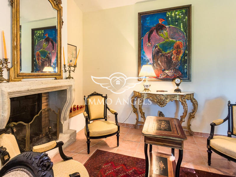 Mas - 268 m² - 9 pièces