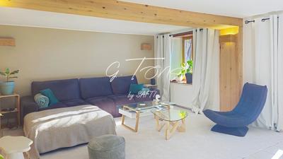 Appartement - 176 m² - 6 pièces