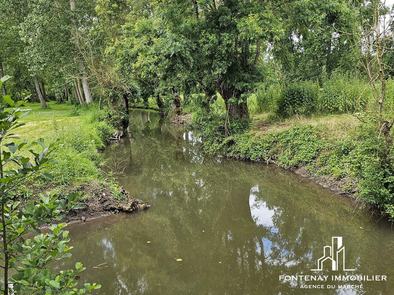 Maison - 220 m² - 11 pièces