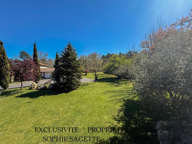 Maison - 158 m² - 6 pièces