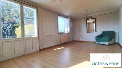 Maison - 122 m² - 6 pièces