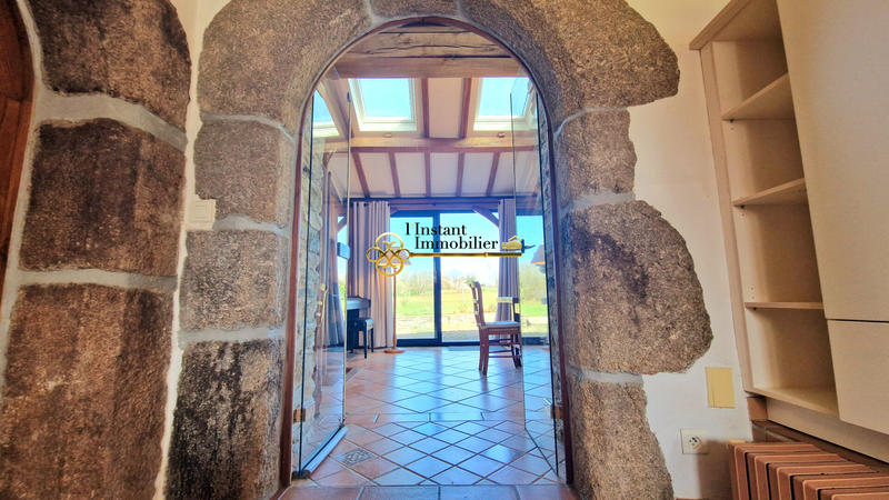 Demeure - 240 m² - 9 pièces