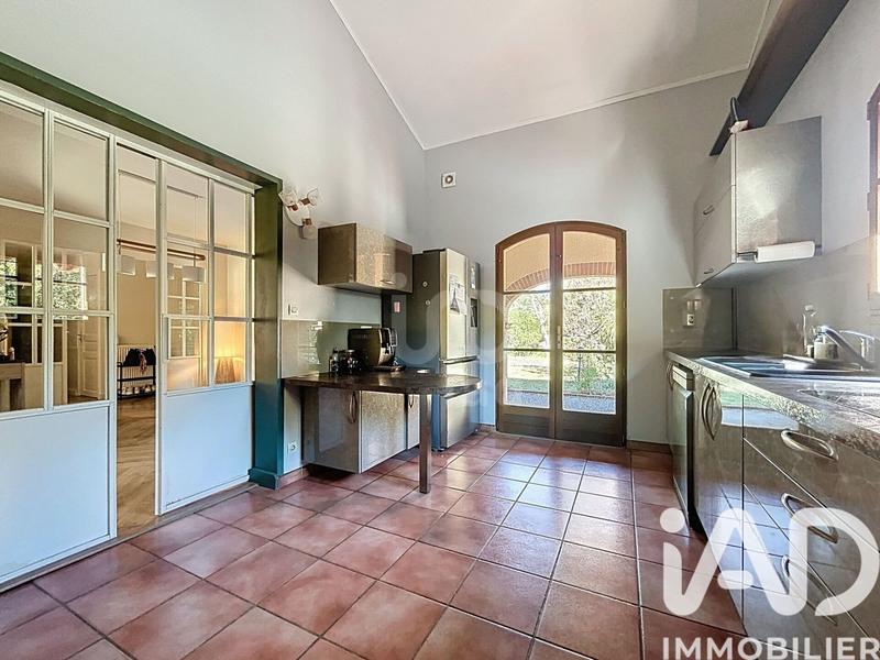 Maison - 206 m² - 9 pièces