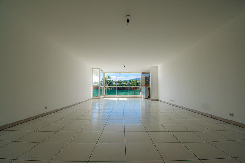 Appartement - 96 m² - 3 pièces