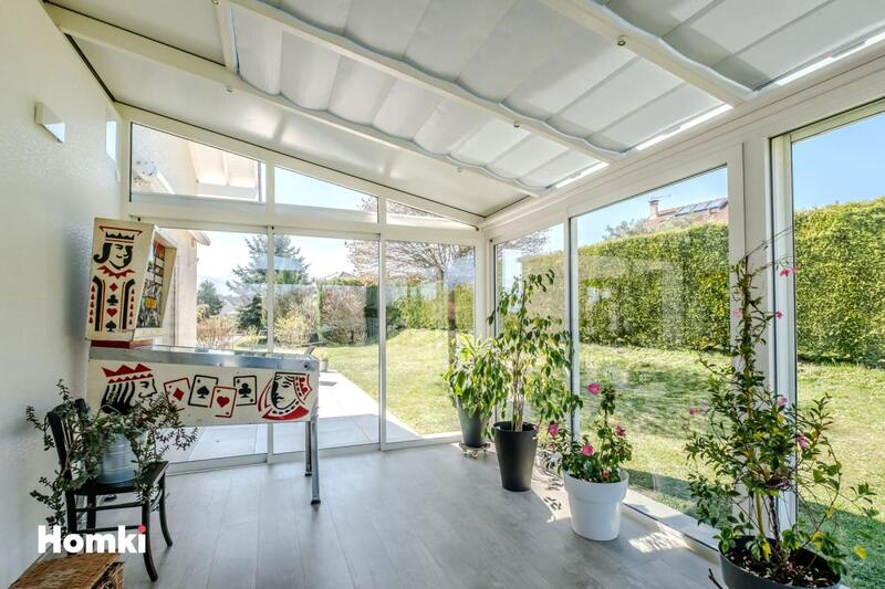 Villa - 228 m² - 6 pièces