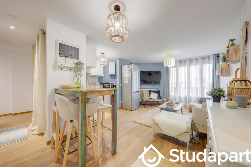 Chambre - 10 m² - 1 pièce