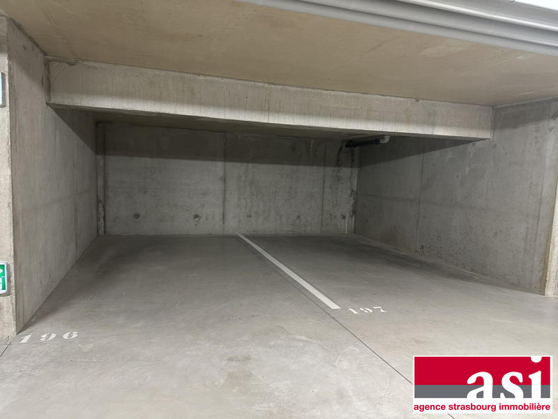 Parking / Garage - 16 m²