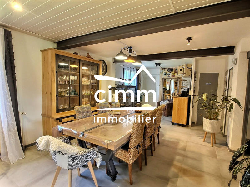 Maison - 215 m² - 7 pièces