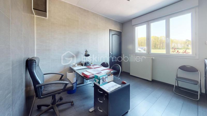 Maison - 237 m² - 7 pièces