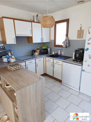 Maison traditionnelle - 100 m² - 5 pièces