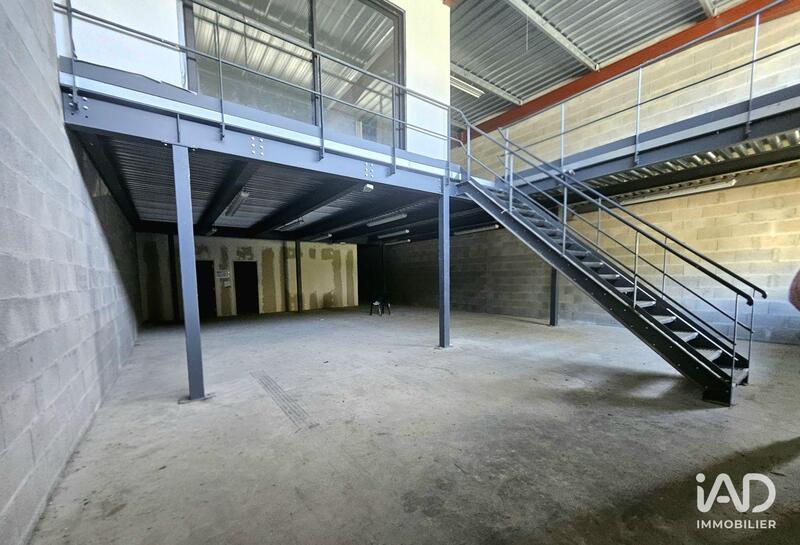 Local commercial - 313 m²