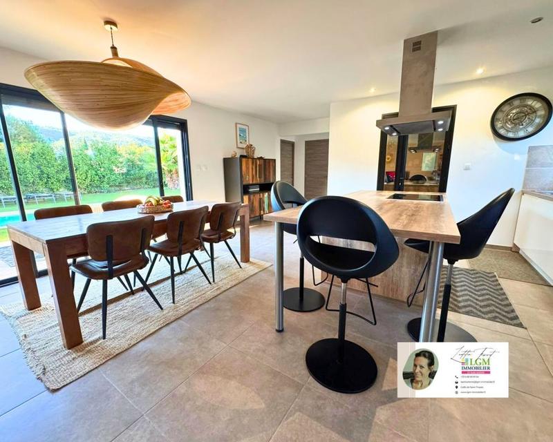 Maison - 120 m² - 5 pièces