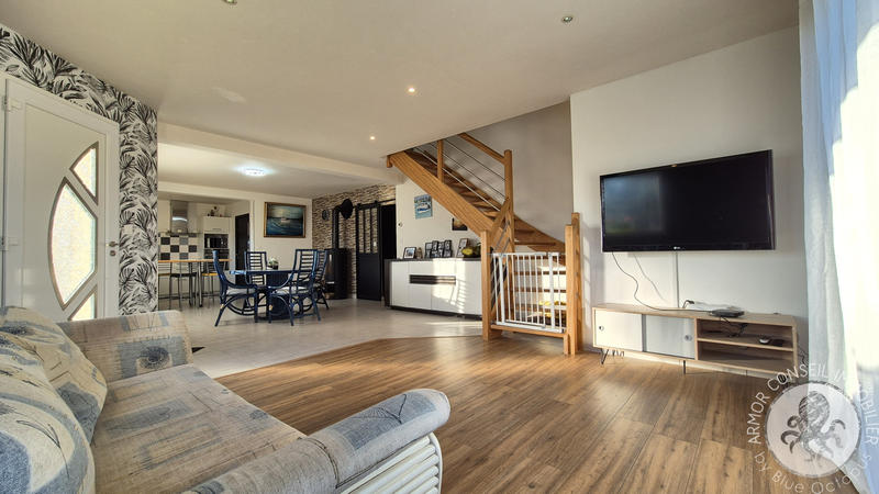 Maison - 169 m² - 8 pièces