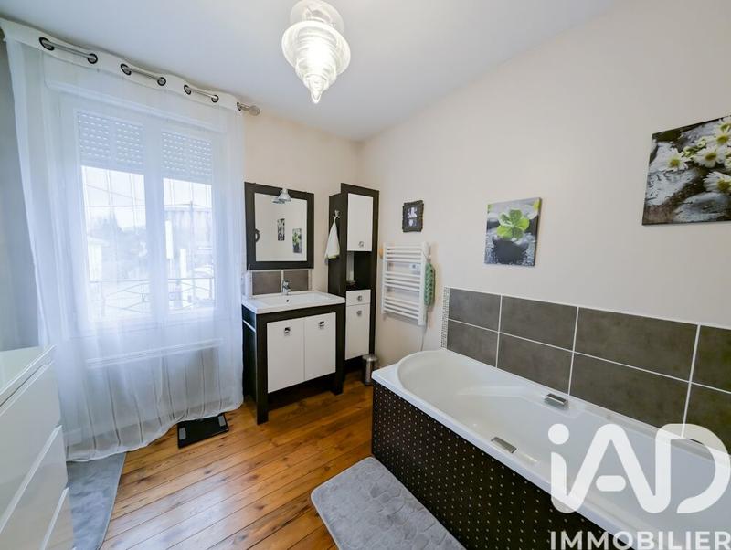 Maison - 121 m² - 6 pièces