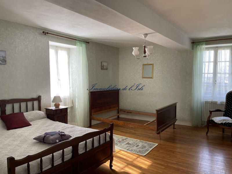 Maison - 155 m² - 7 pièces