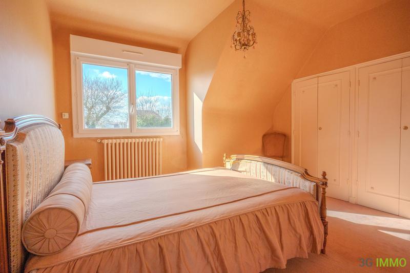 Maison traditionnelle - 140 m² - 6 pièces