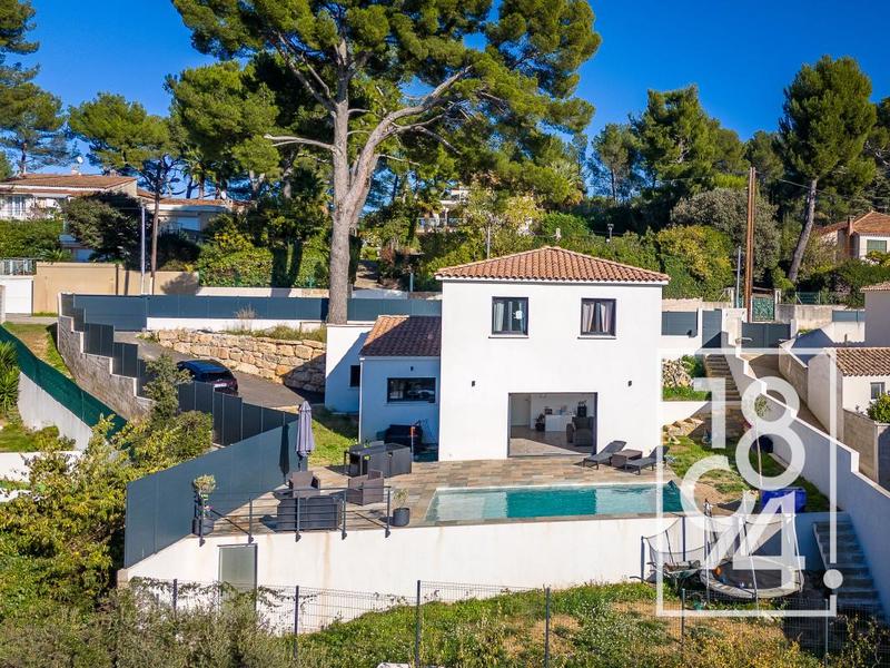 Maison - 120 m² - 4 pièces