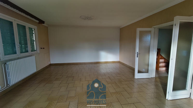 Maison - 200 m² - 8 pièces