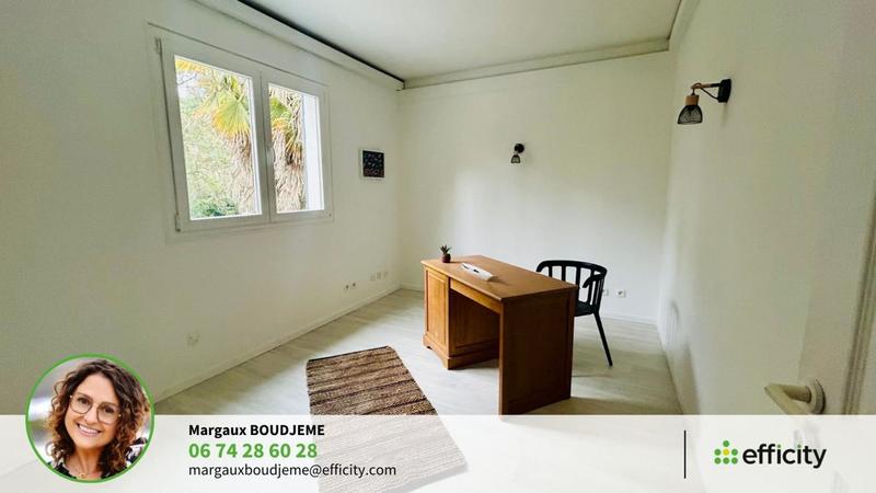 Maison - 220 m² - 7 pièces