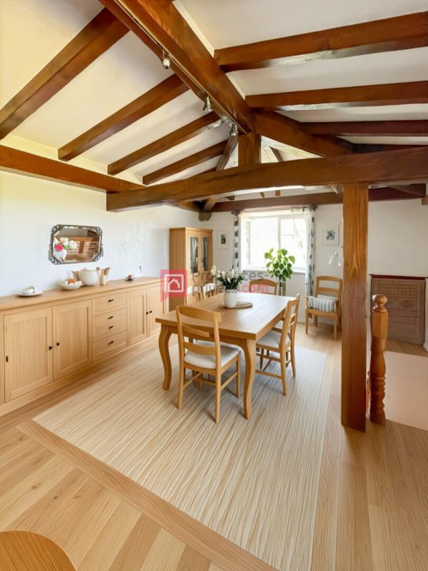 Maison - 150 m² - 5 pièces