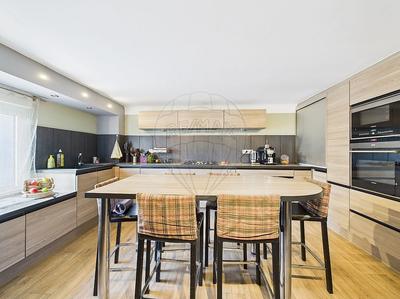 Immeuble - 203 m² - 6 pièces