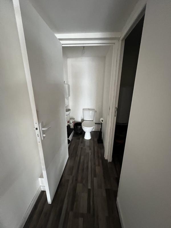 Local commercial - 240 m² - 5 pièces